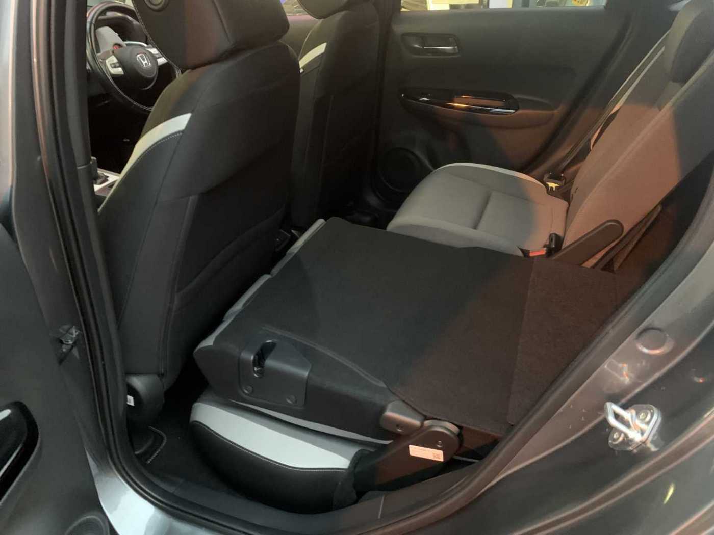 Honda Jazz 1.5 i-MMD Hybrid Crosstar EX 5dr eCVT - Image 19