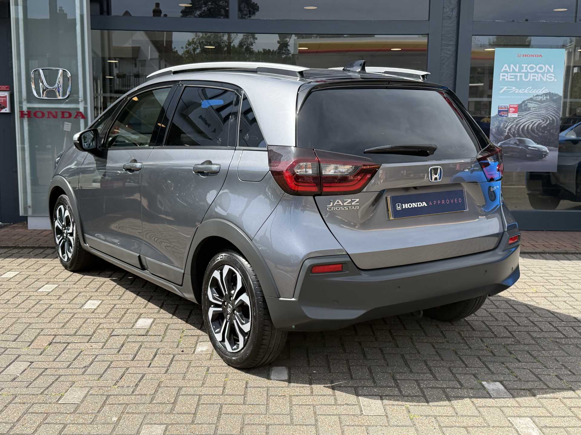 Honda Jazz 1.5 i-MMD Hybrid Crosstar EX 5dr eCVT - Image 3