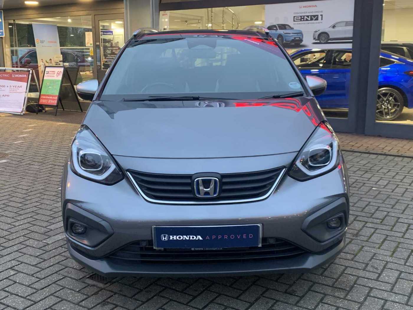 Honda Jazz 1.5 i-MMD Hybrid Crosstar EX 5dr eCVT - Image 6