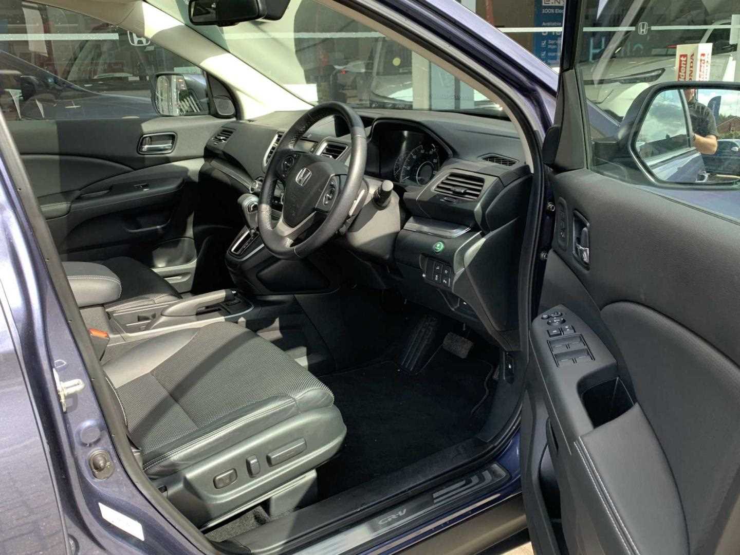 Honda CR-V 2.0 i-VTEC EX 5dr Auto - Image 15