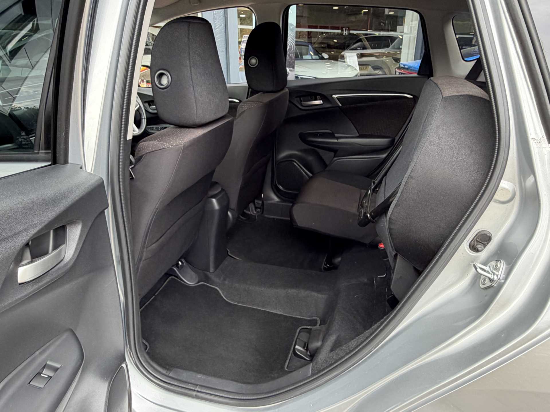 Honda Jazz 1.3 EX 5dr CVT - Image 18