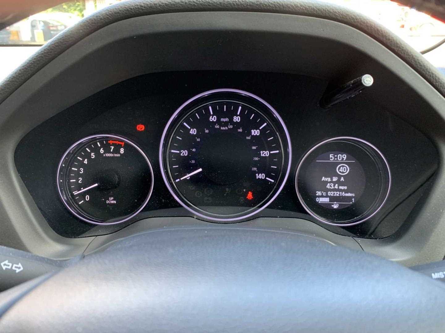 Honda HR-V 1.5 i-VTEC EX 5dr - Image 11