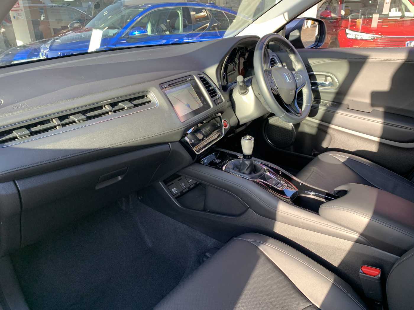 Honda HR-V 1.5 i-VTEC EX 5dr - Image 2