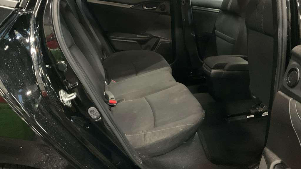 Honda Civic 1.5 VTEC Turbo Sport 5dr - Image 8