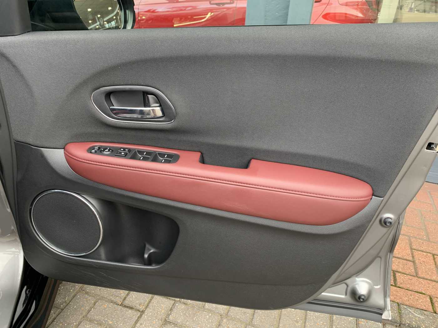 Honda HR-V 1.5 i-VTEC Turbo Sport CVT 5dr - Image 17