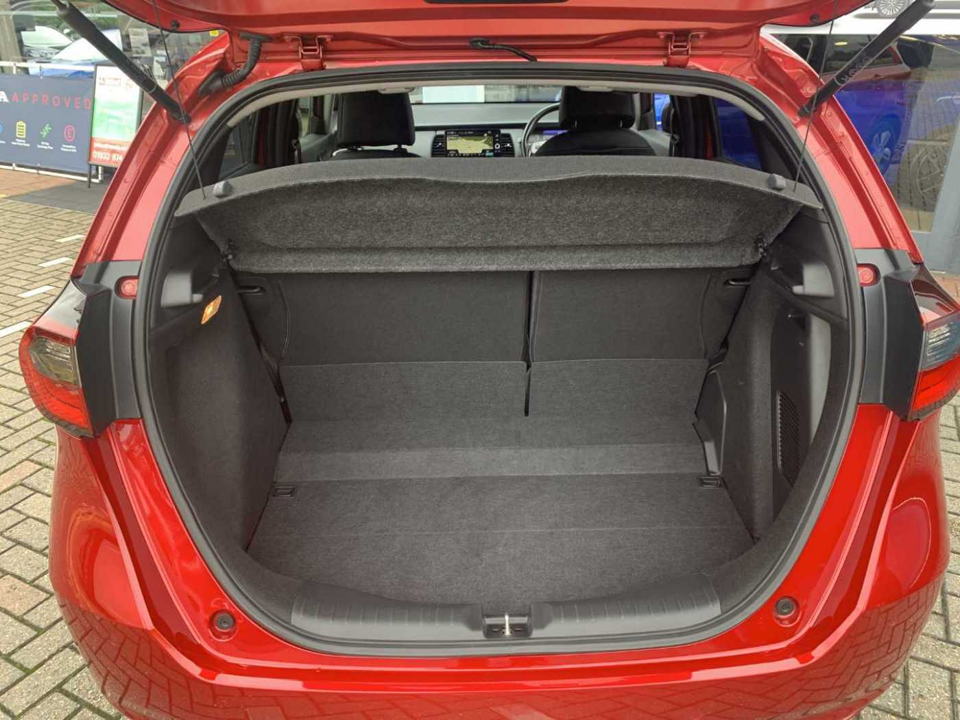 Honda Jazz 1.5 i-MMD Hybrid EX 5dr eCVT — image 13