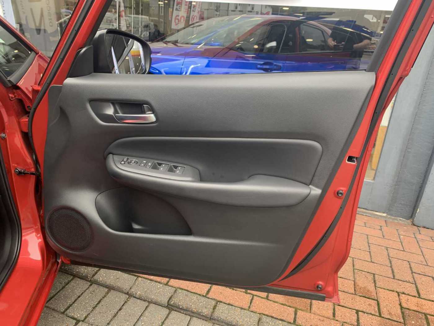 Honda Jazz 1.5 i-MMD Hybrid EX 5dr eCVT — image 17