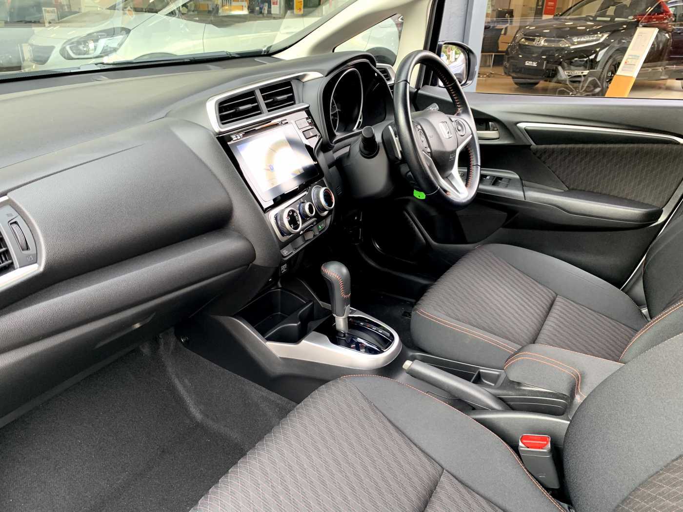 Honda Jazz 1.5 i-VTEC Sport 5dr Navi CVT - Image 2