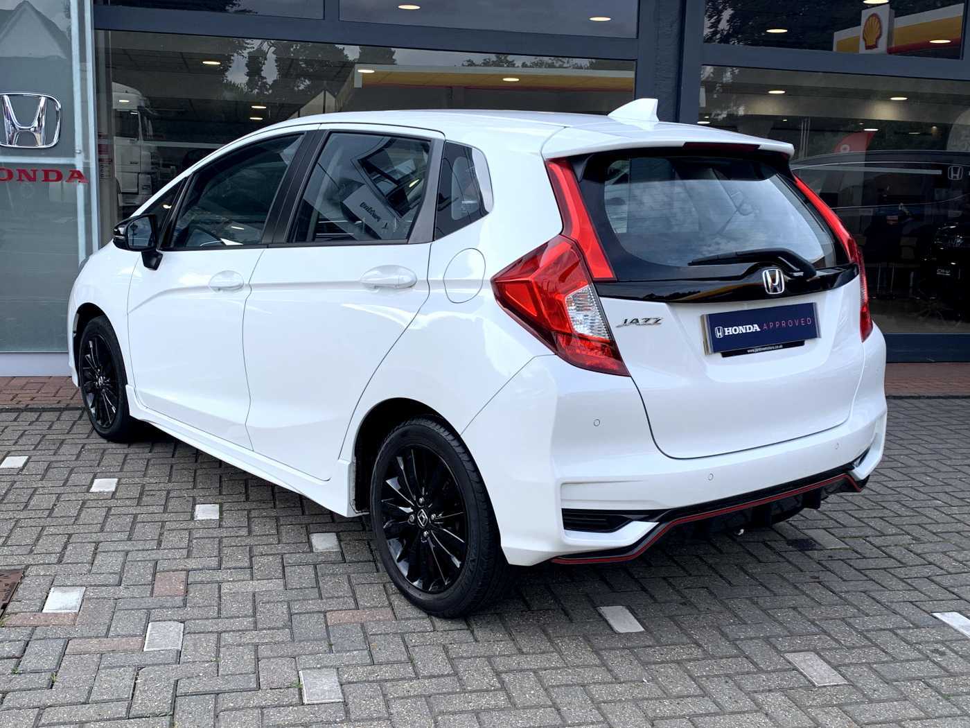 Honda Jazz 1.5 i-VTEC Sport 5dr Navi CVT - Image 3