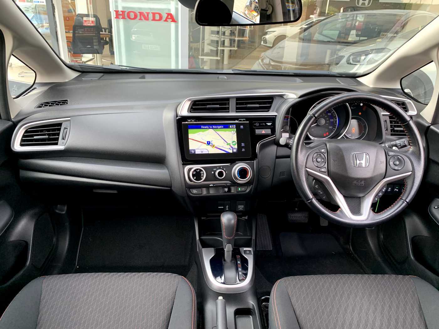 Honda Jazz 1.5 i-VTEC Sport 5dr Navi CVT - Image 4