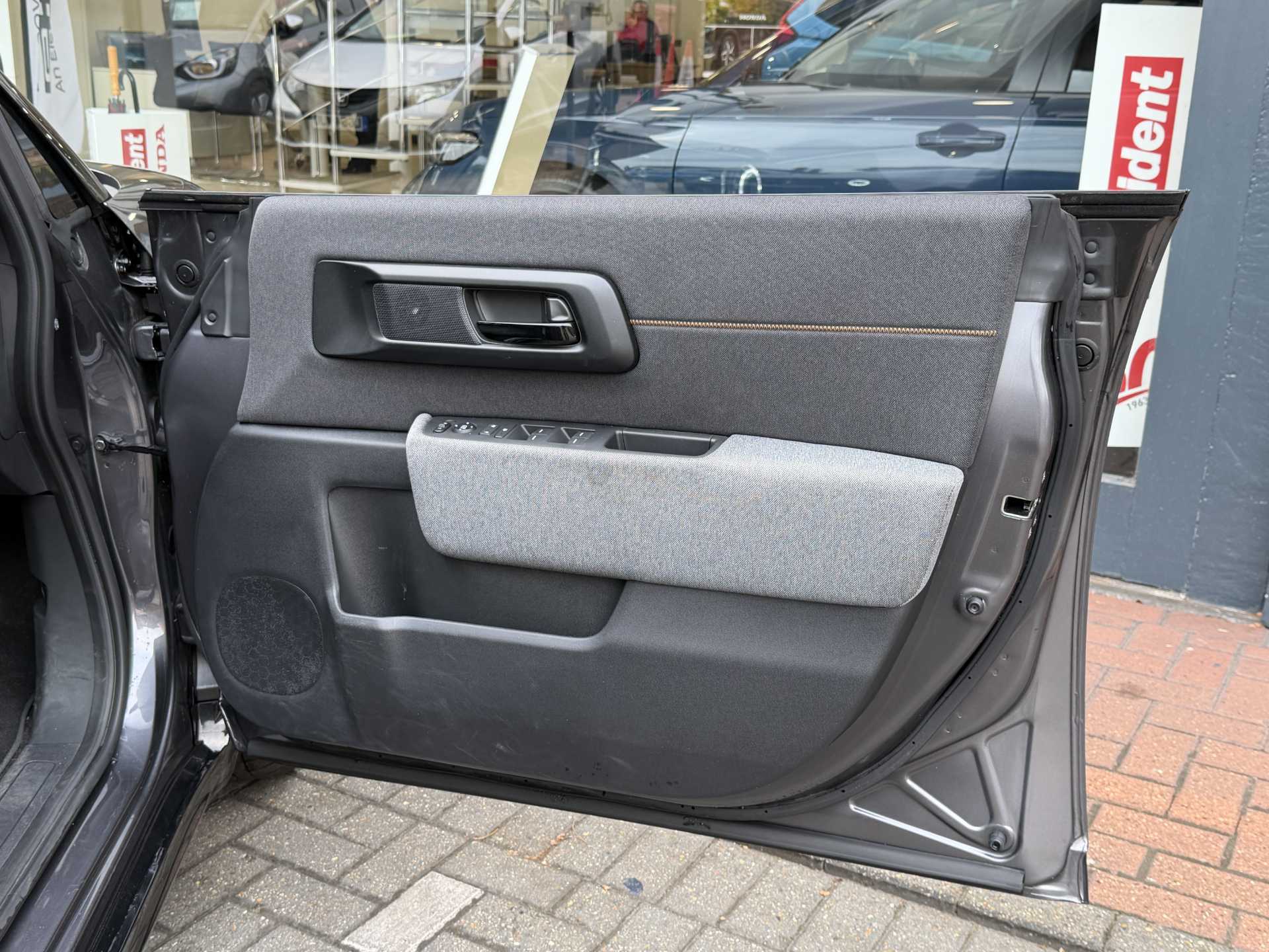 Honda e 113kW Advance 36kWh 5dr Auto - Image 17