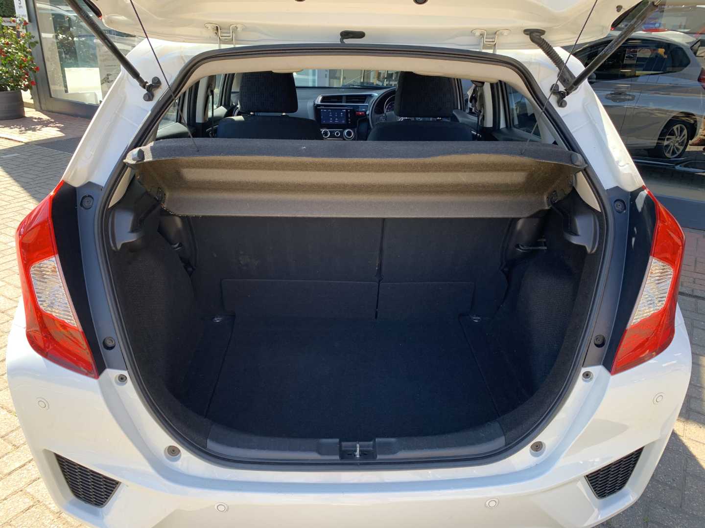 Honda JAZZ 1.3 SE 5dr - Image 13