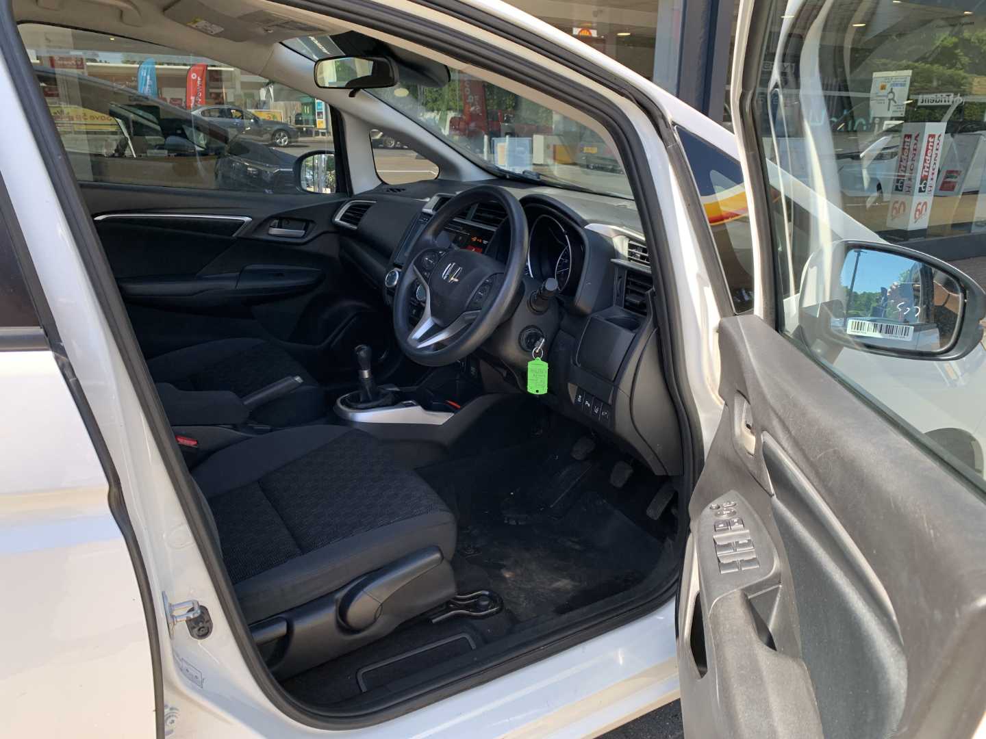 Honda JAZZ 1.3 SE 5dr - Image 15
