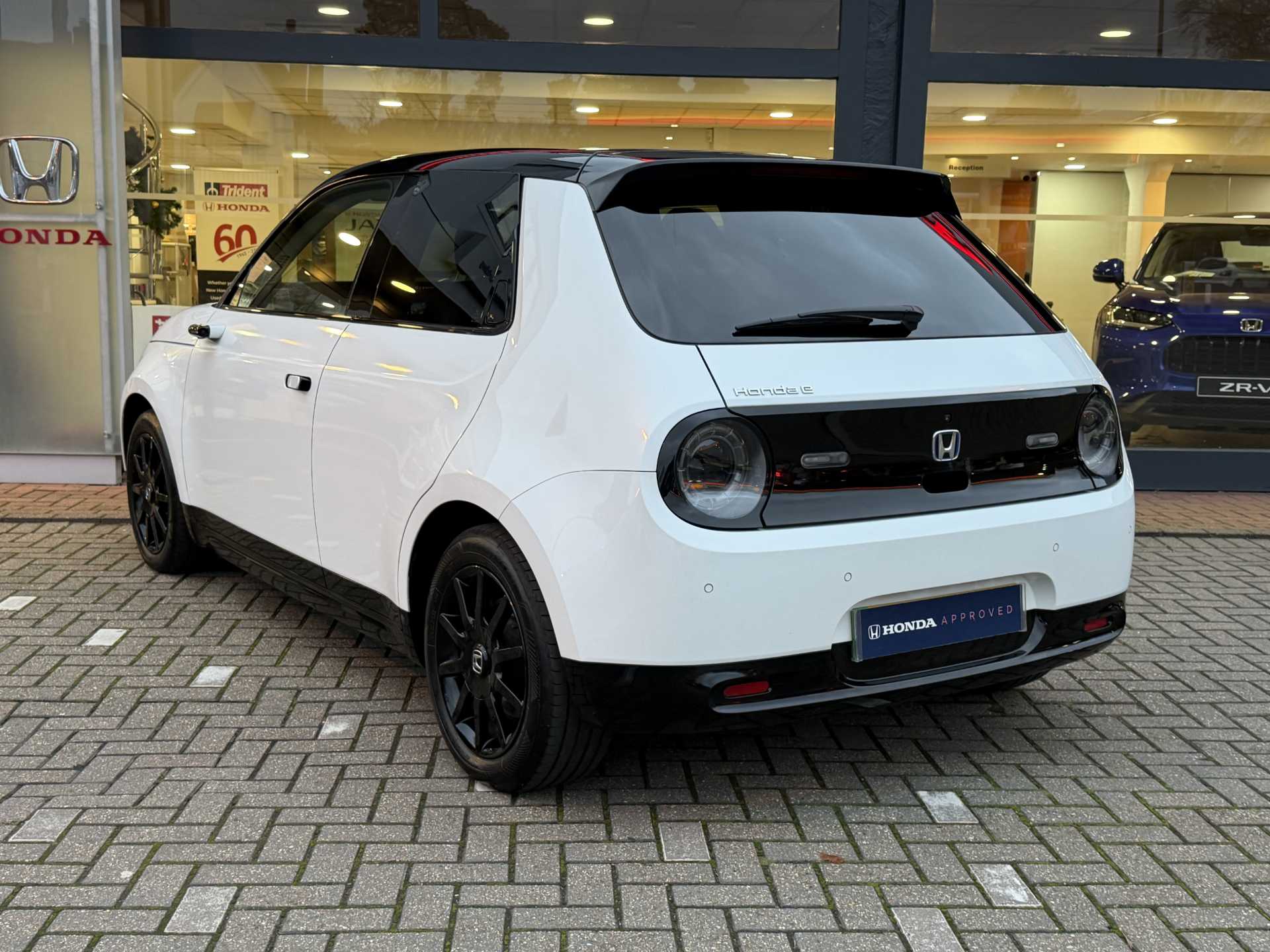Honda e 100kW 36kWh 5dr Auto - Image 3