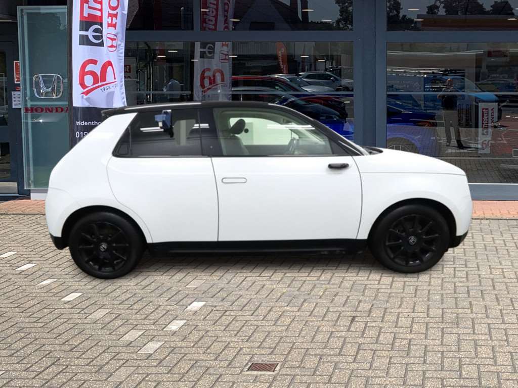 Honda e 100kW 36kWh 5dr Auto - Image 4