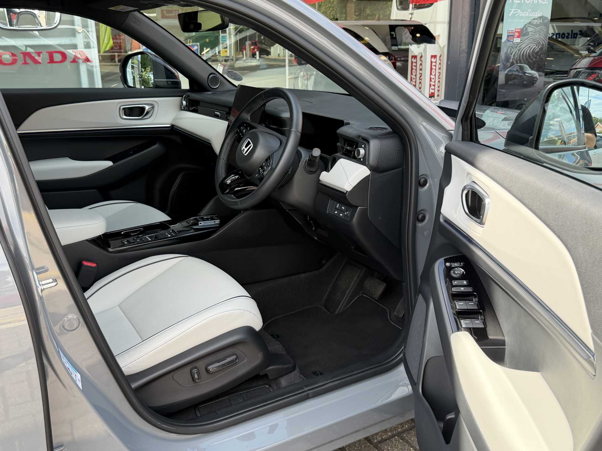 Honda e-Ny1 150kW Advance 69kWh 5dr Auto - Image 15