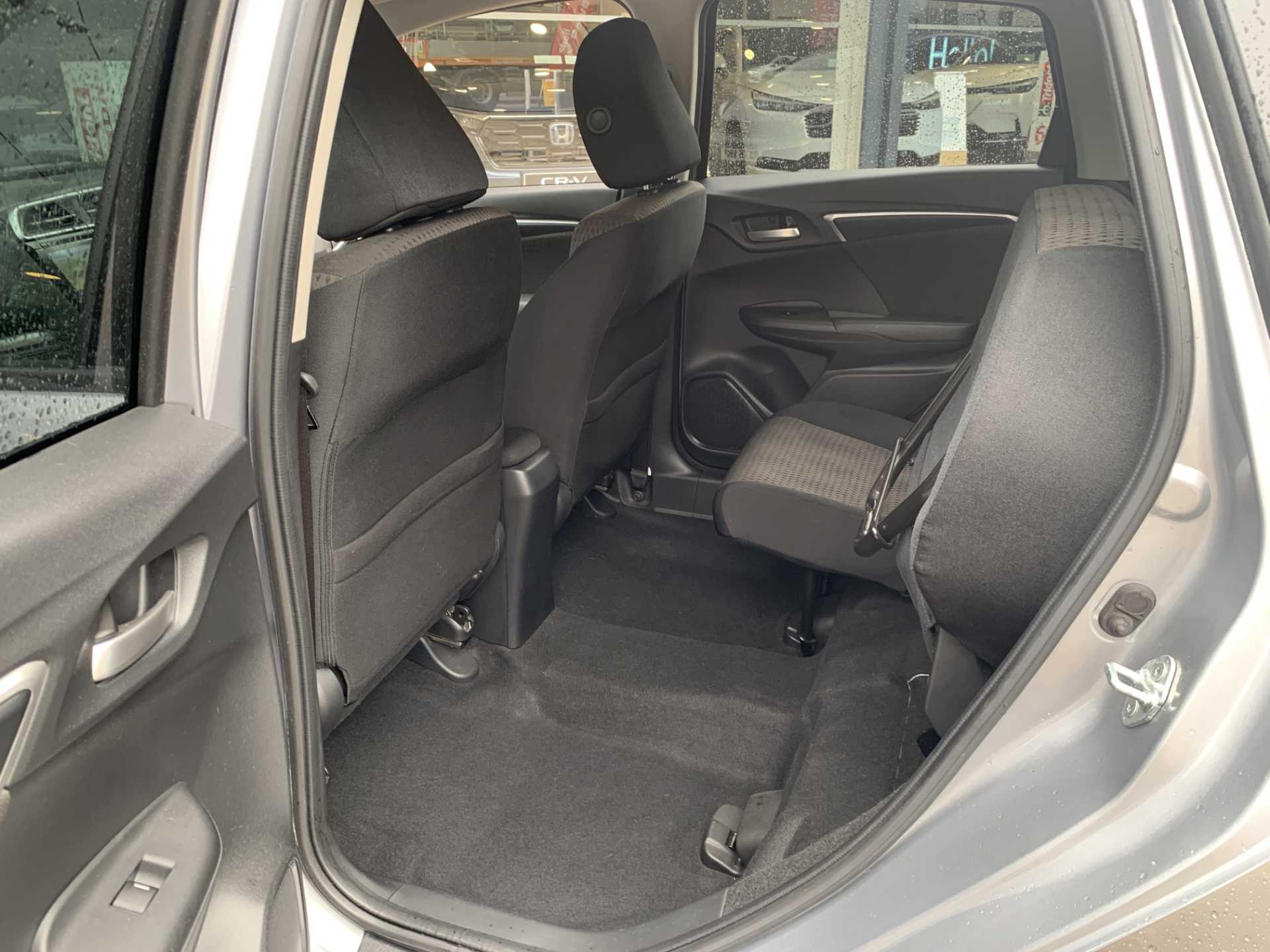 Honda Jazz 1.3 i-VTEC EX Navi 5dr CVT - Image 18