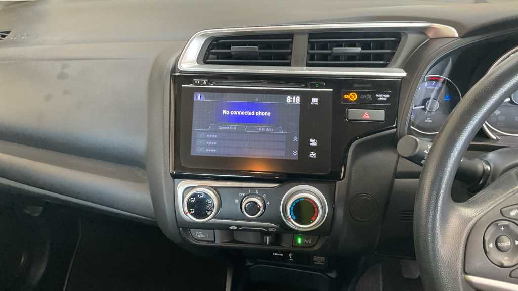 Honda JAZZ 1.3 i-VTEC SE 5dr - Image 4