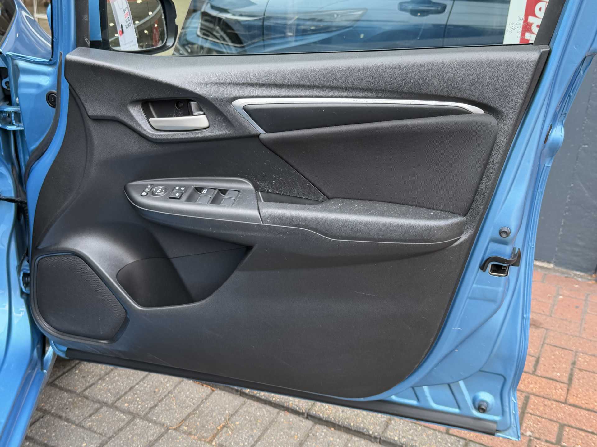 Honda Jazz 1.3 i-VTEC SE Navi 5dr CVT - Image 17