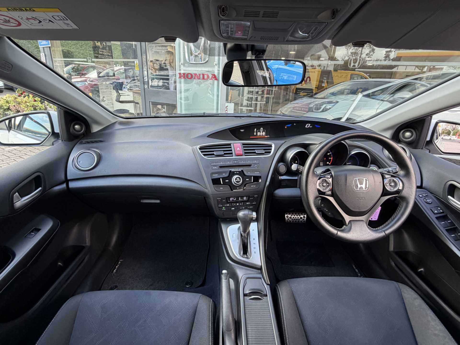 Honda Civic 1.8 i-VTEC SE Plus 5dr Auto - Image 4