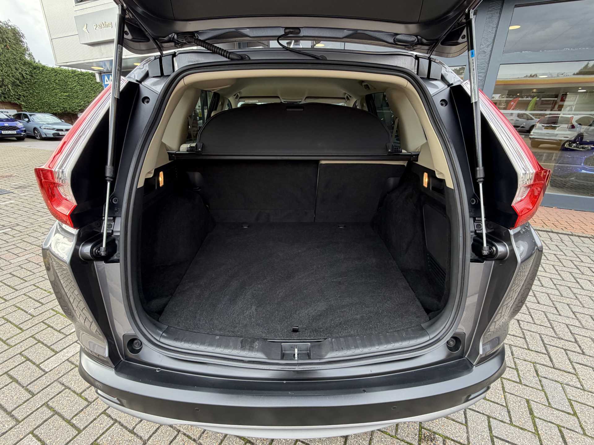 Honda CR-V 2.0 i-MMD Hybrid SR 5dr eCVT - Image 13
