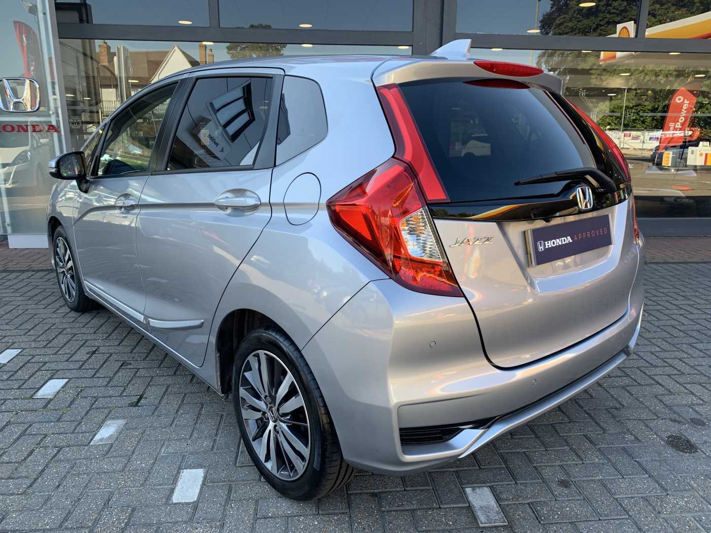 Honda Jazz 1.3 i-VTEC EX 5dr - Image 3
