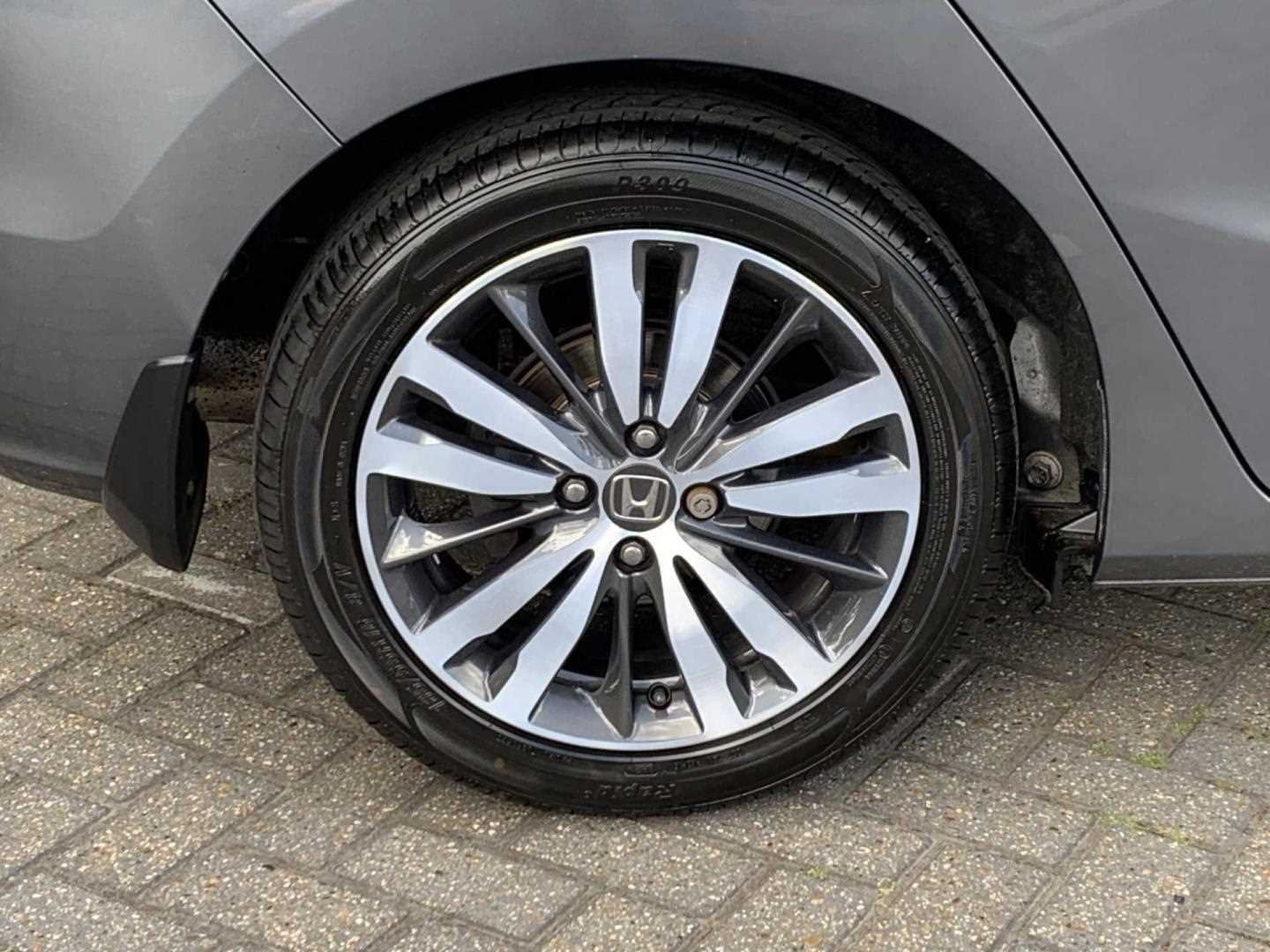 Honda JAZZ 1.3 i-VTEC EX Navi 5dr CVT - Image 9