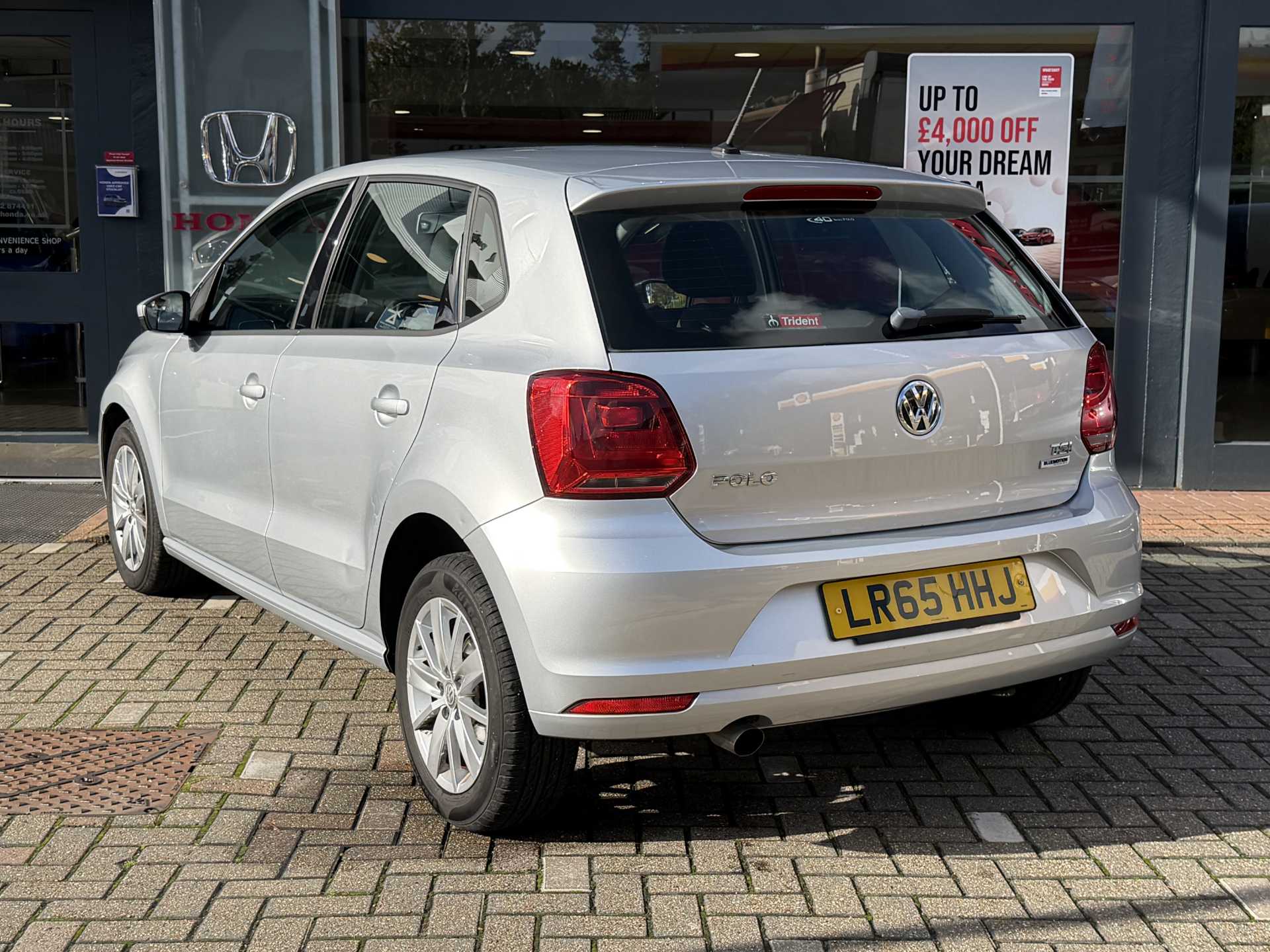 Volkswagen POLO 1.2 TSI SE 5dr DSG — image 3