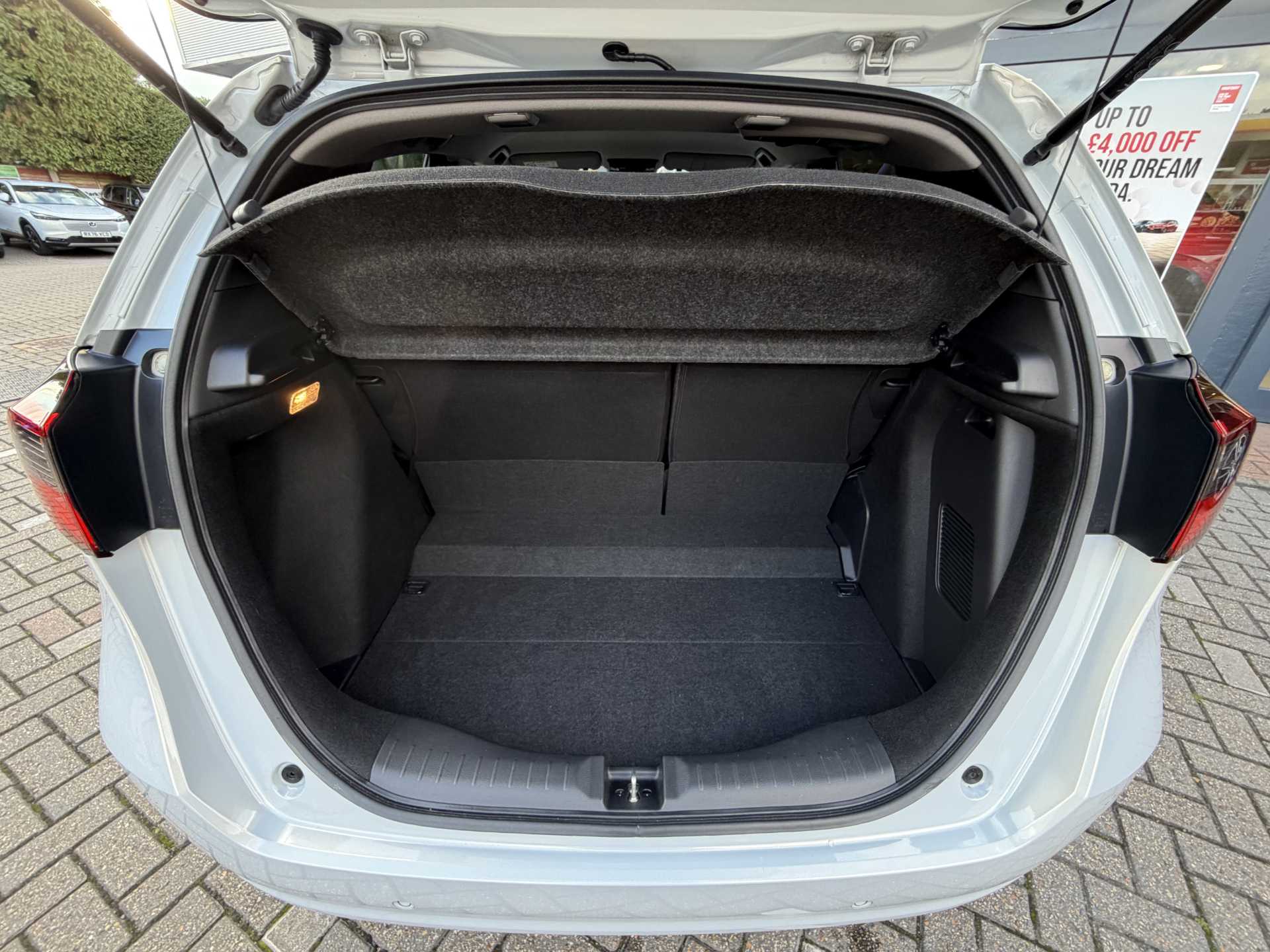 Honda Jazz 1.5 i-MMD Hybrid EX 5dr eCVT — image 13