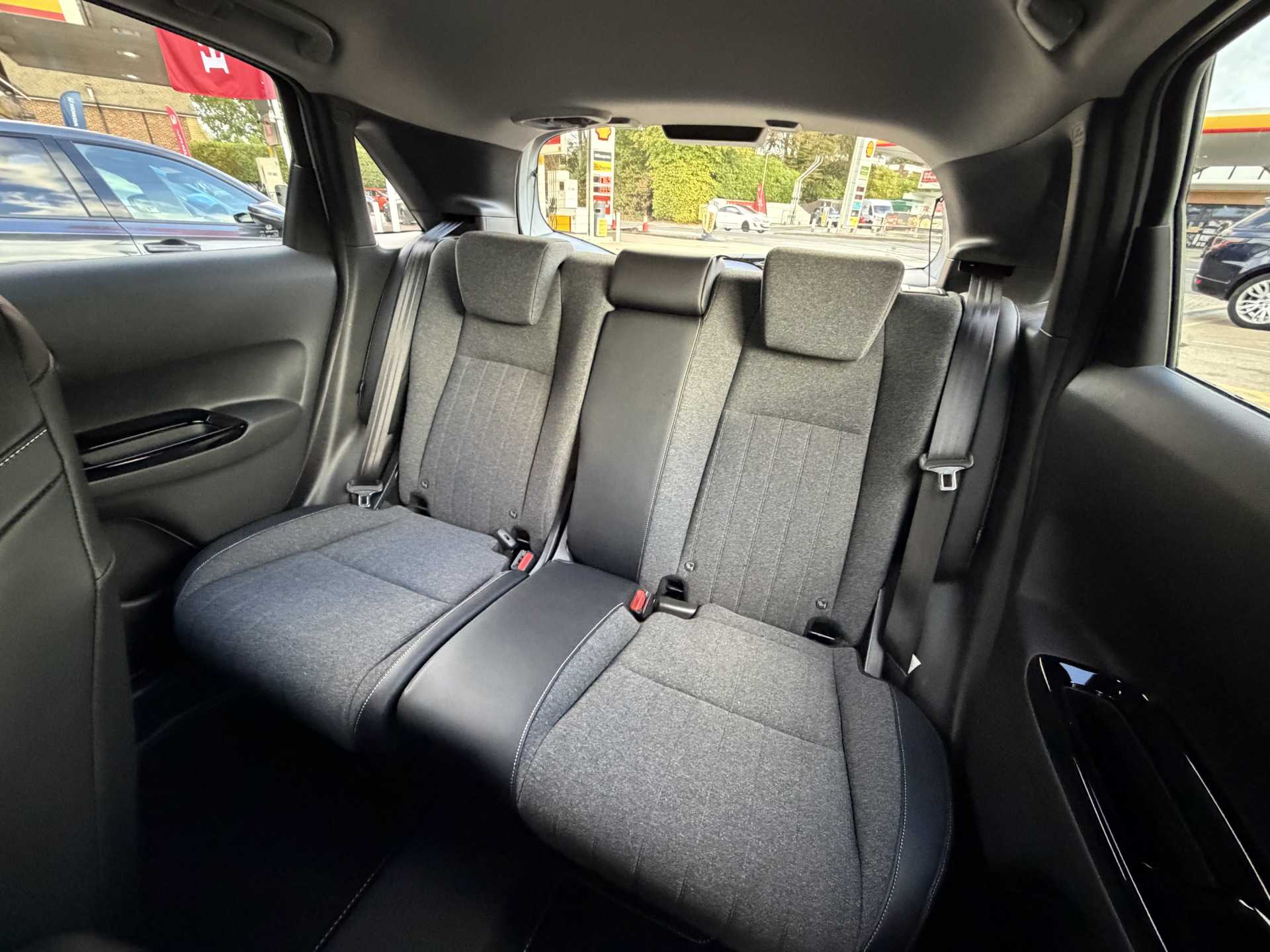 Honda Jazz 1.5 i-MMD Hybrid EX 5dr eCVT — image 8