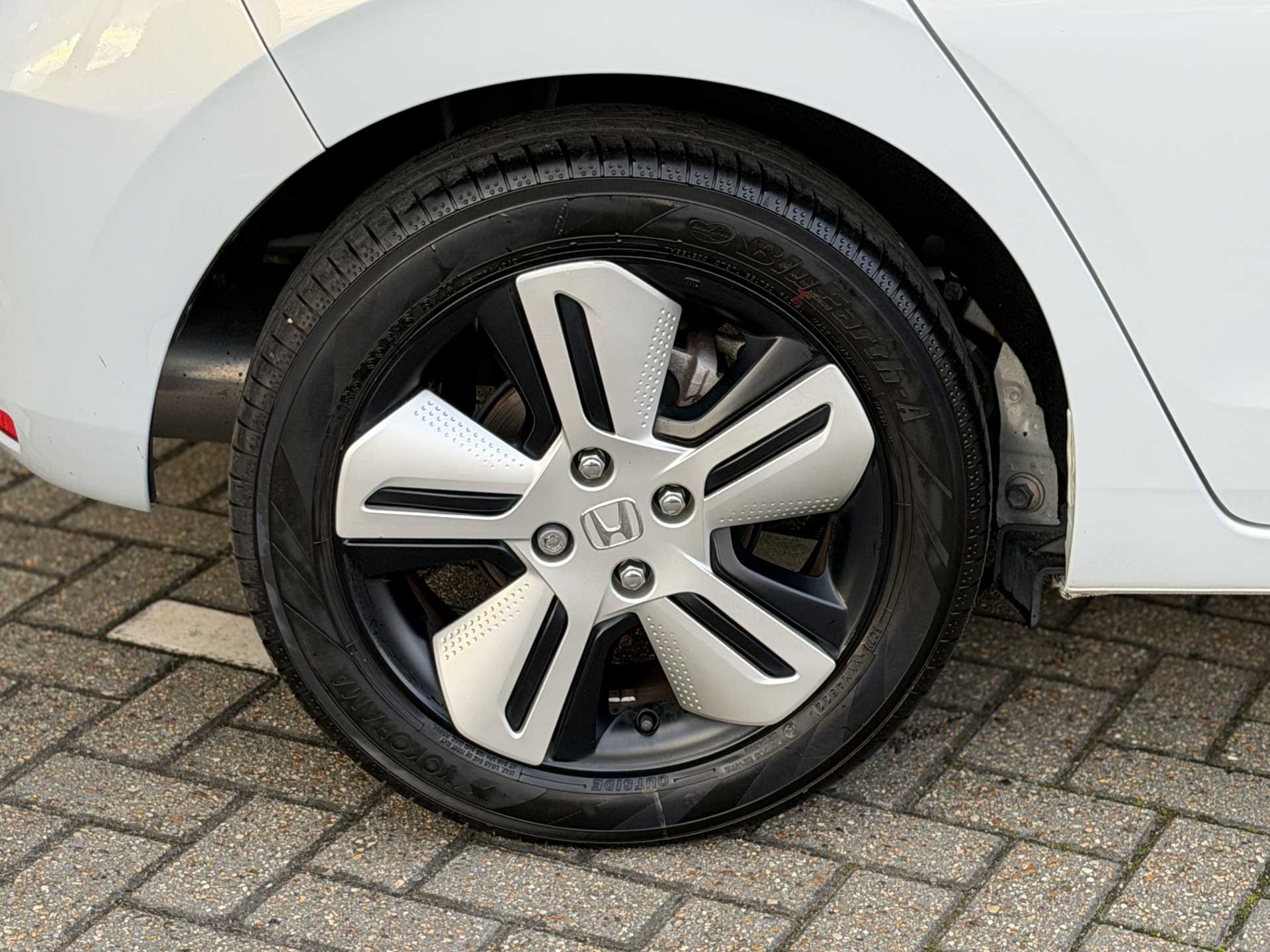Honda Jazz 1.5 i-MMD Hybrid EX 5dr eCVT — image 9