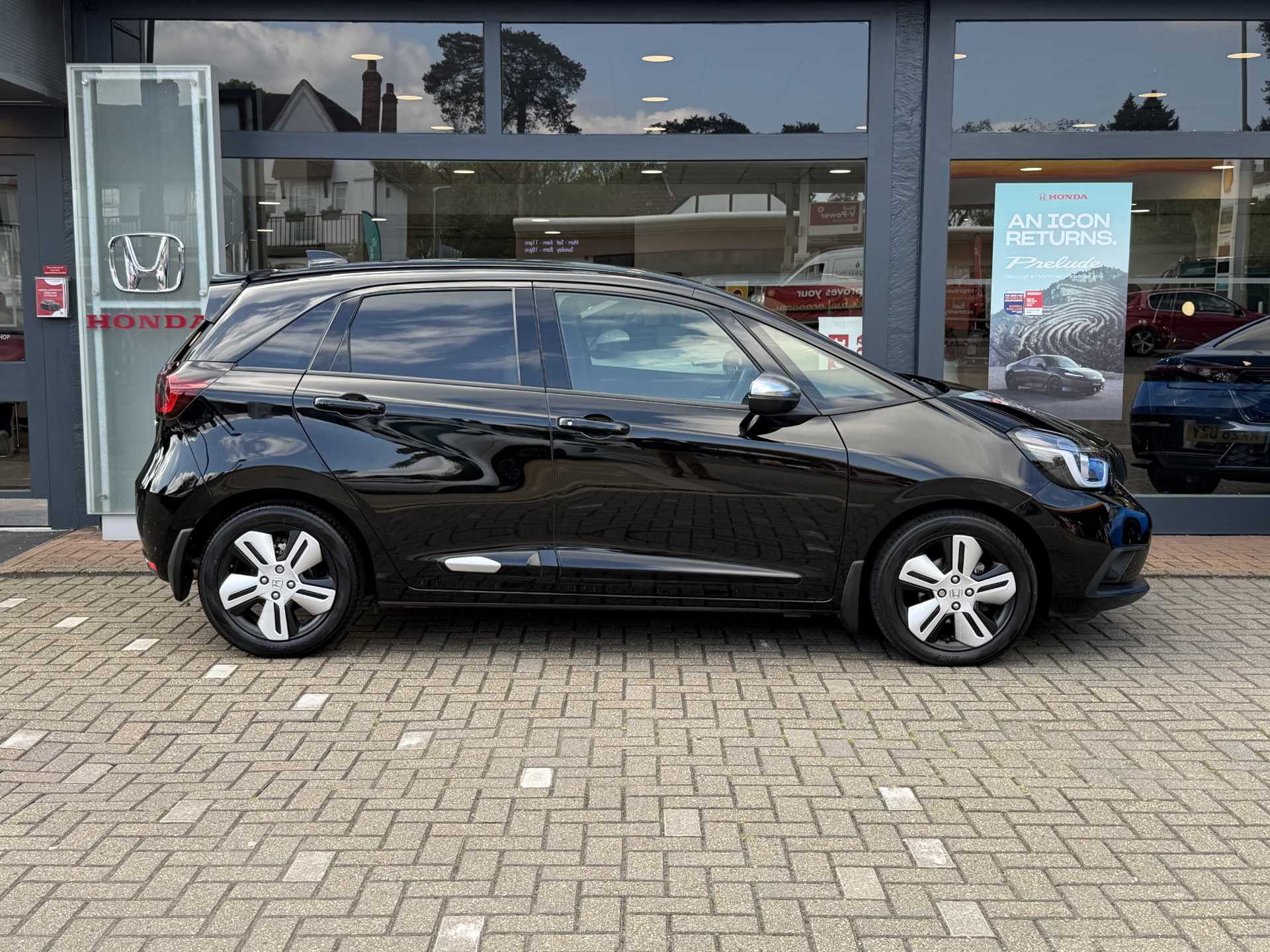 Honda Jazz 1.5 i-MMD Hybrid EX 5dr eCVT - Image 5