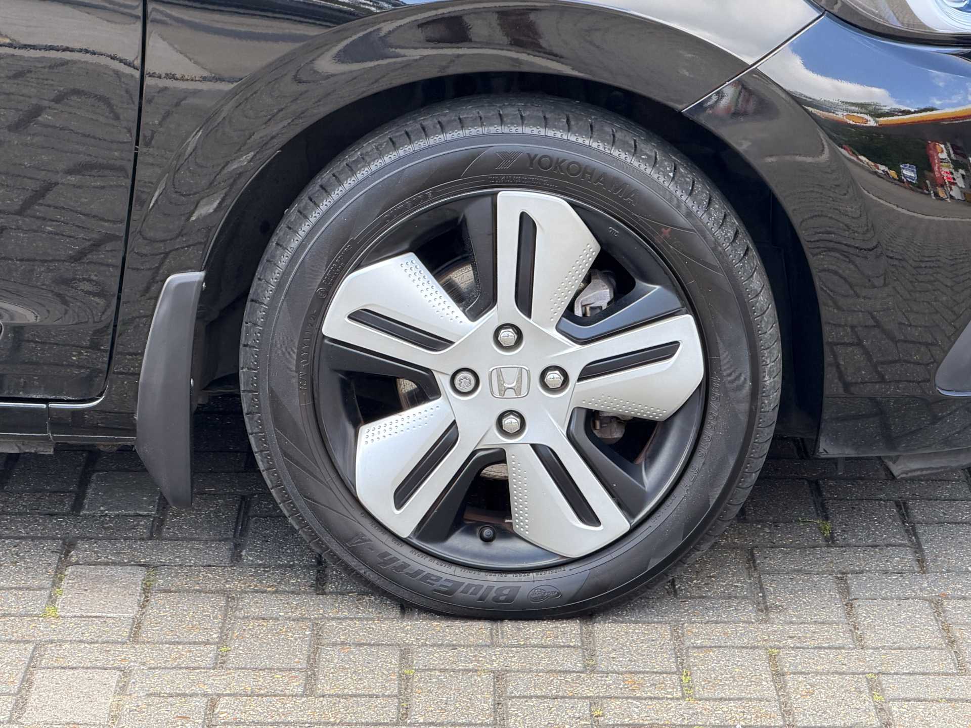 Honda Jazz 1.5 i-MMD Hybrid EX 5dr eCVT - Image 9
