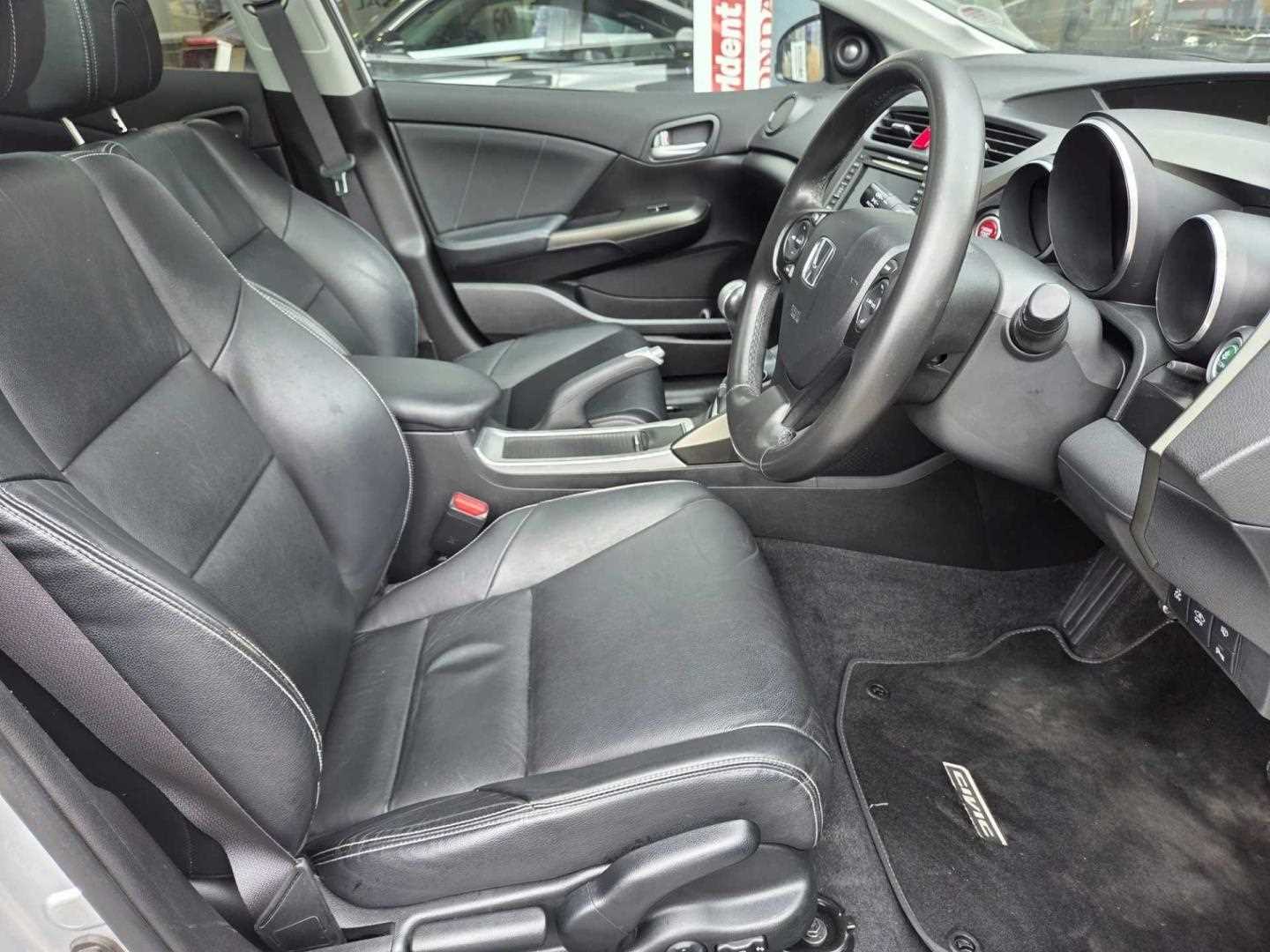 Honda CIVIC 1.8 i-VTEC EX GT 5dr - Image 15