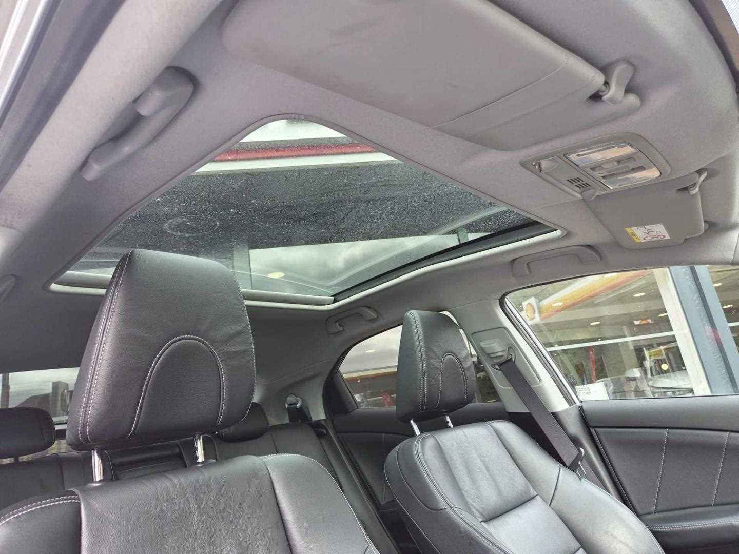 Honda CIVIC 1.8 i-VTEC EX GT 5dr - Image 18