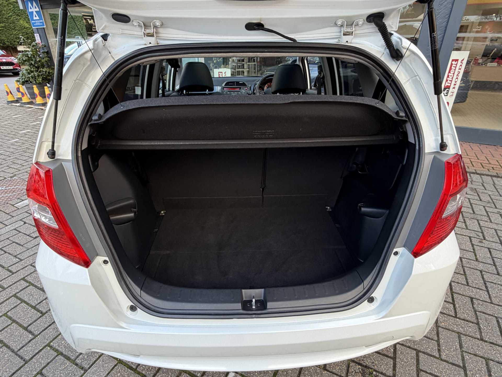 Honda Jazz 1.4 i-VTEC EXL 5dr CVT - Image 13