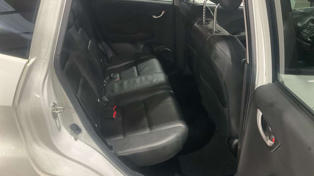 Honda Jazz 1.4 i-VTEC EXL 5dr CVT - Image 8