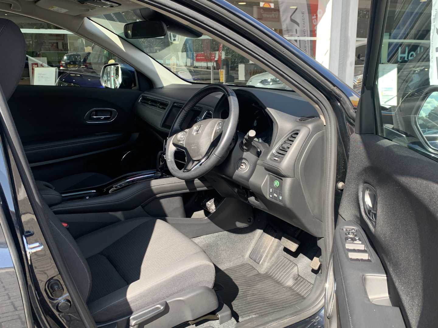 Honda HR-V 1.5 i-VTEC SE CVT 5dr - Image 15