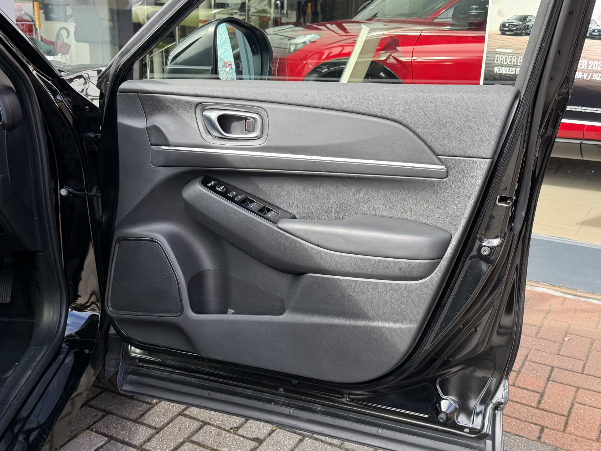 Honda HR-V 1.5 eHEV Advance 5dr CVT — image 17