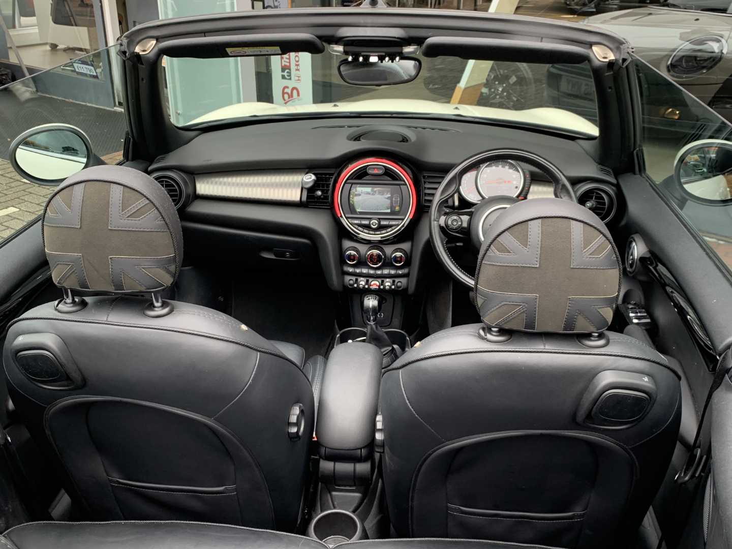 MINI CONVERTIBLE 1.5 Cooper 2dr [Chili/Media Pack XL] - Image 4