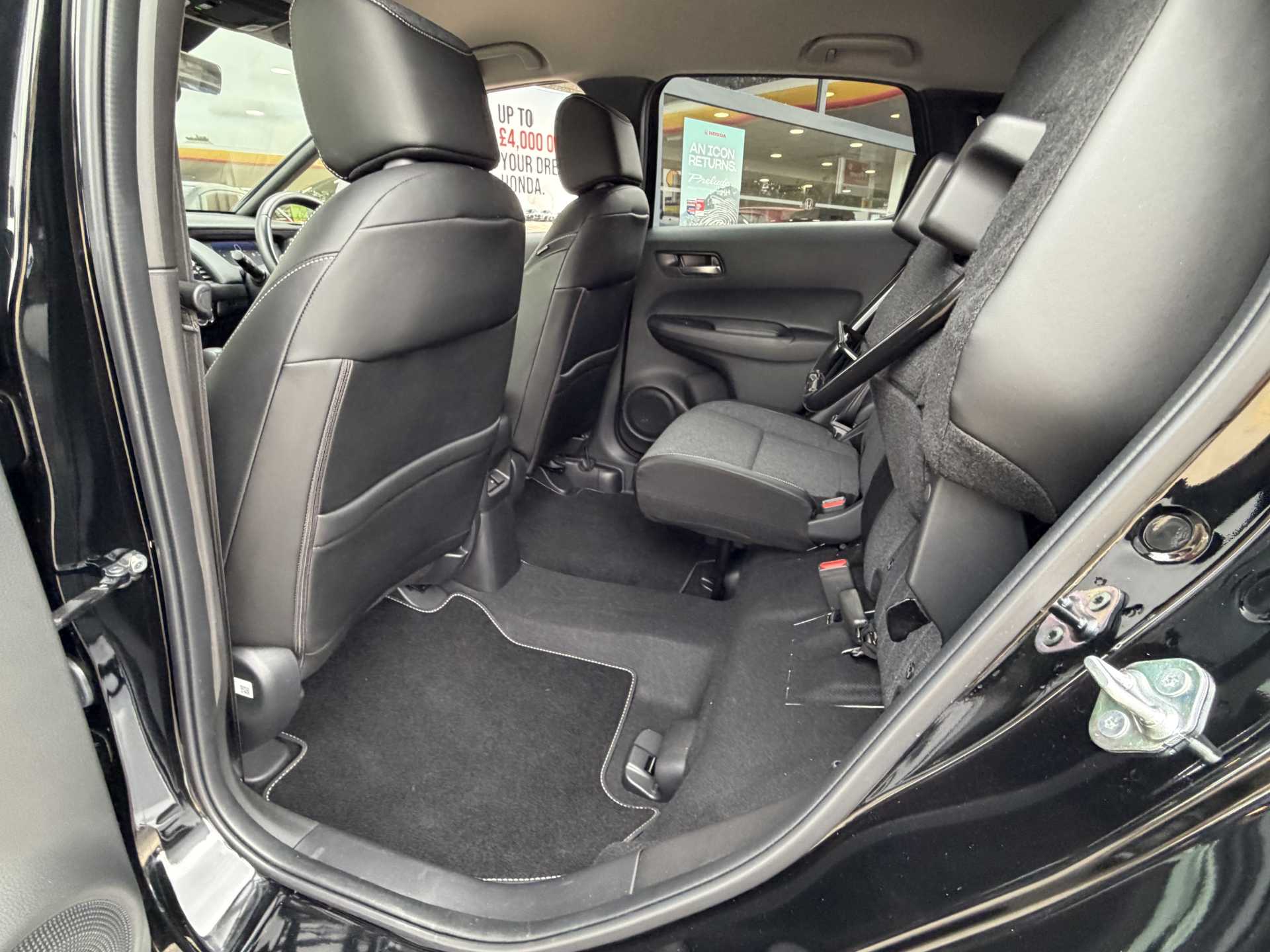 Honda Jazz 1.5 i-MMD Hybrid Advance 5dr eCVT — image 18