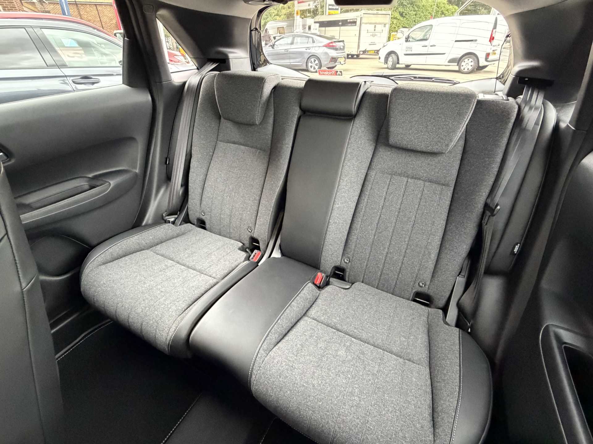 Honda Jazz 1.5 i-MMD Hybrid Advance 5dr eCVT — image 8