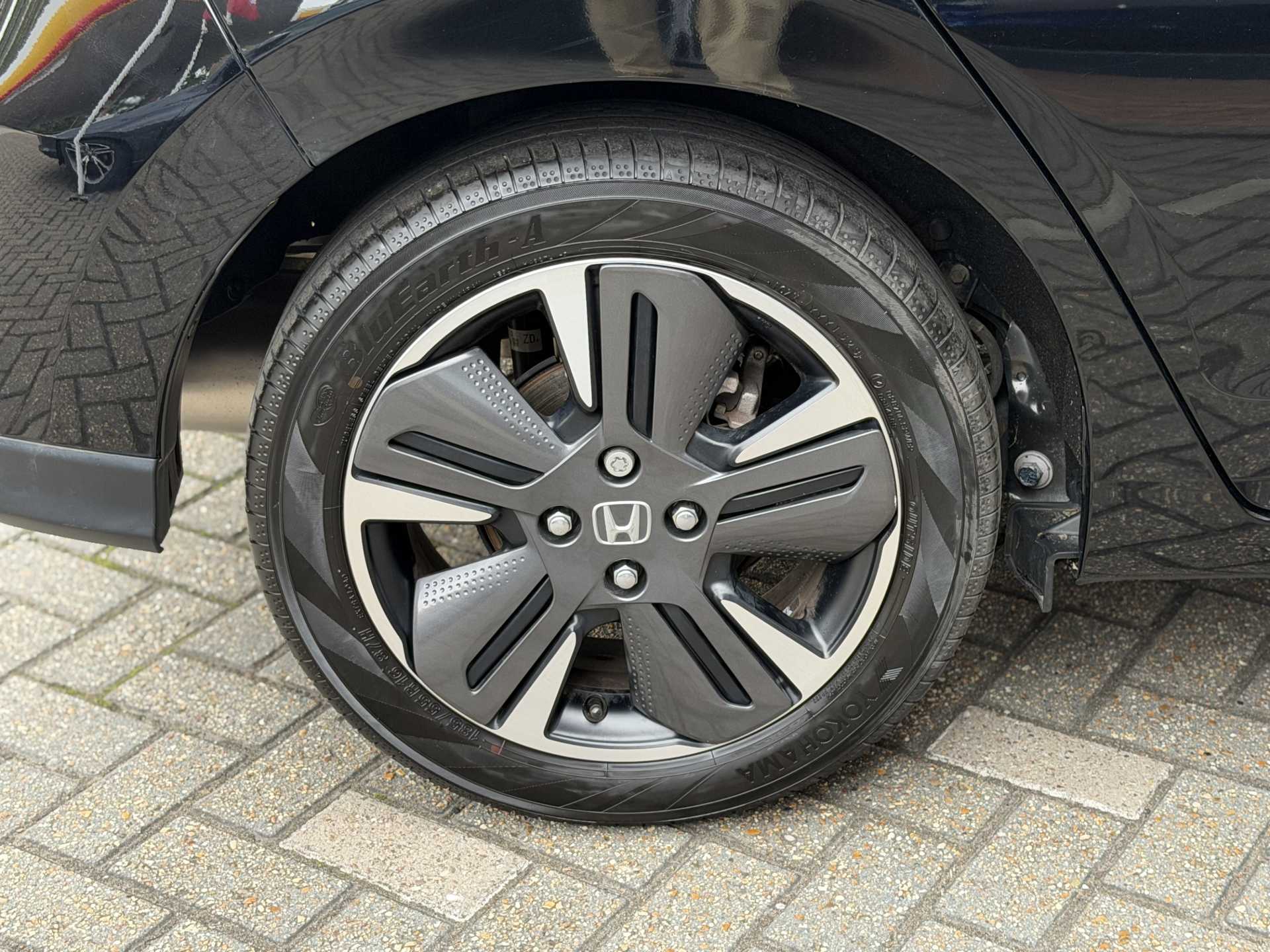 Honda Jazz 1.5 i-MMD Hybrid Advance 5dr eCVT — image 9