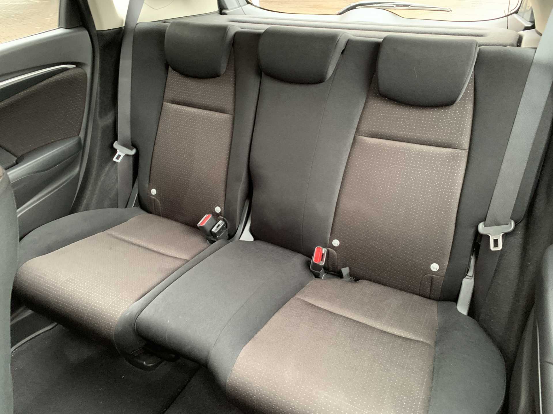 Honda Jazz 1.3 EX 5dr CVT - Image 8