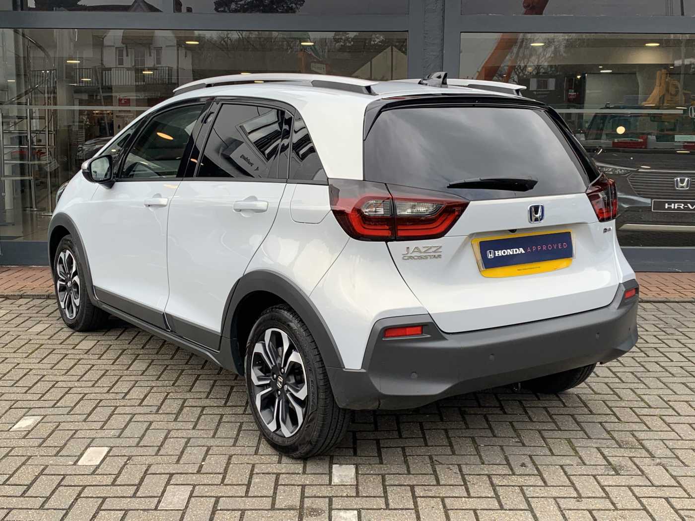 Honda Jazz 1.5 i-MMD Hybrid Crosstar EX 5dr eCVT - Image 3