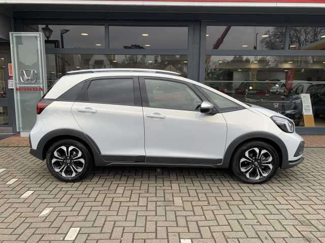 Honda Jazz 1.5 i-MMD Hybrid Crosstar EX 5dr eCVT - Image 5