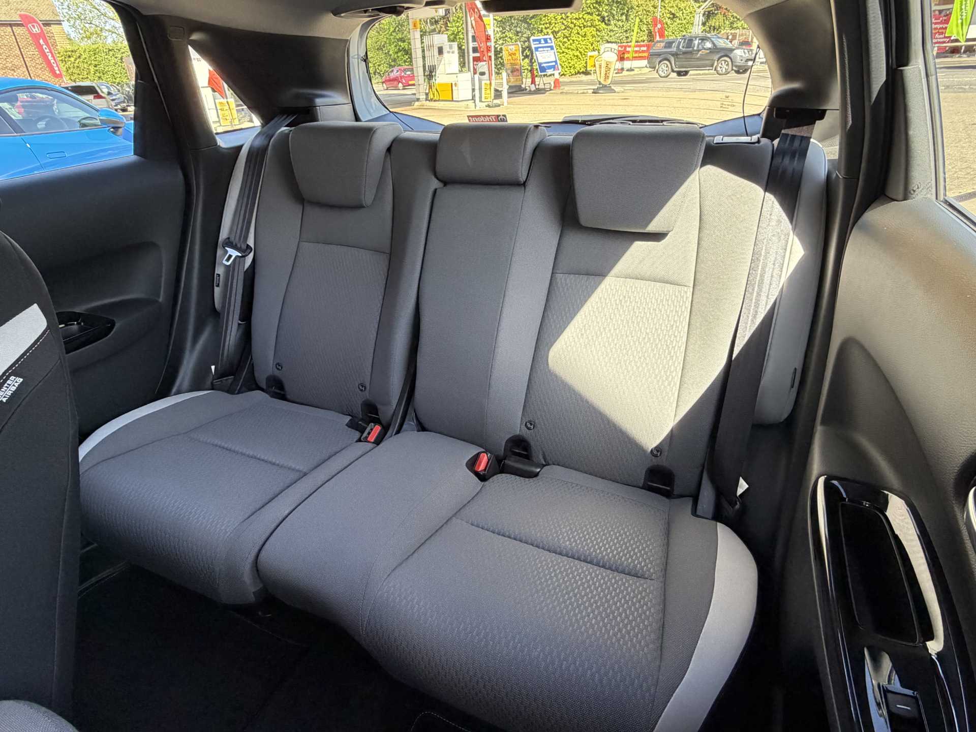 Honda Jazz 1.5 i-MMD Hybrid Crosstar EX 5dr eCVT - Image 8