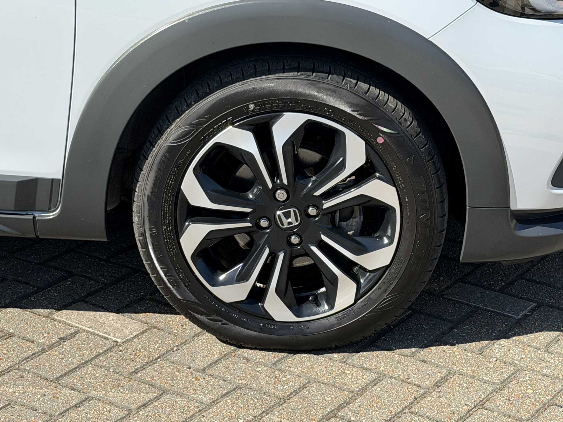 Honda Jazz 1.5 i-MMD Hybrid Crosstar EX 5dr eCVT - Image 9