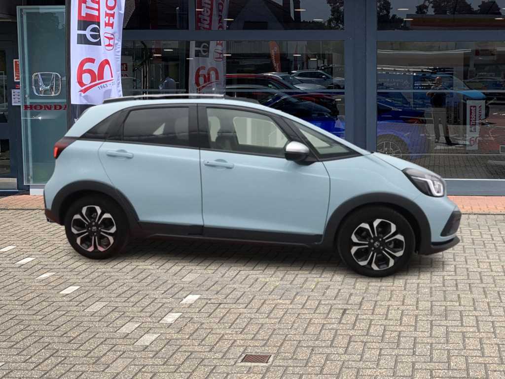 Honda JAZZ 1.5 i-MMD Hybrid Crosstar EX 5dr eCVT - Image 5