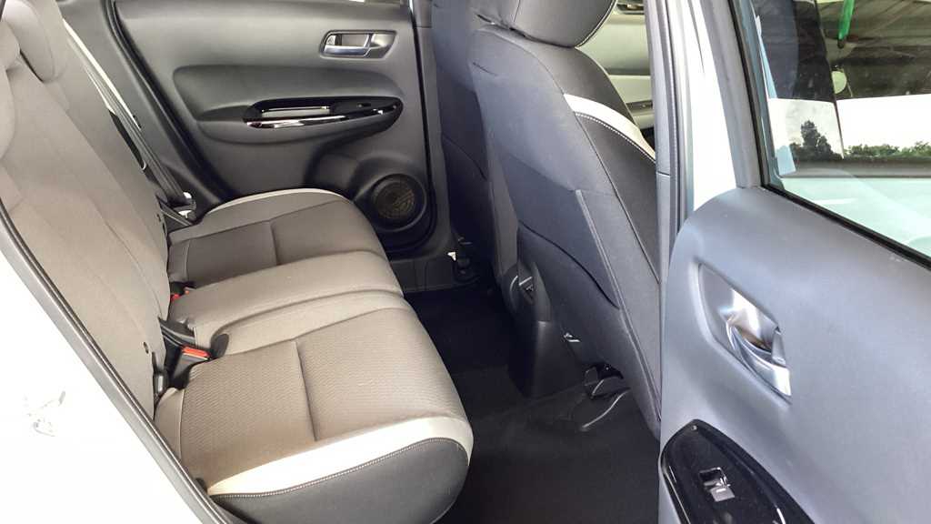 Honda JAZZ 1.5 i-MMD Hybrid Crosstar EX 5dr eCVT - Image 8